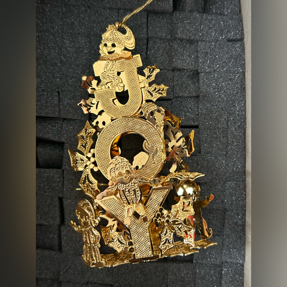 COPY - Danbury mint ornament